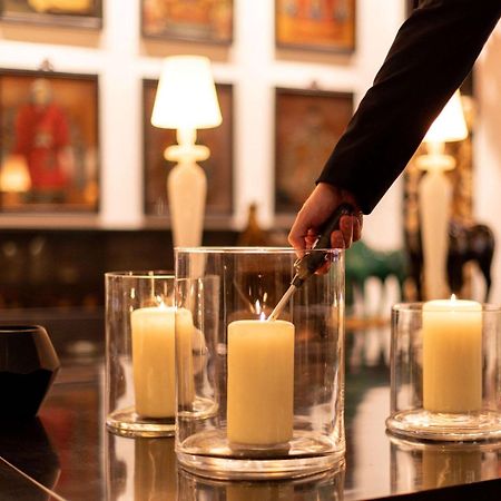 Sofitel Frankfurt Opera Hotel Frankfurt am Main Ngoại thất bức ảnh A candle being lit