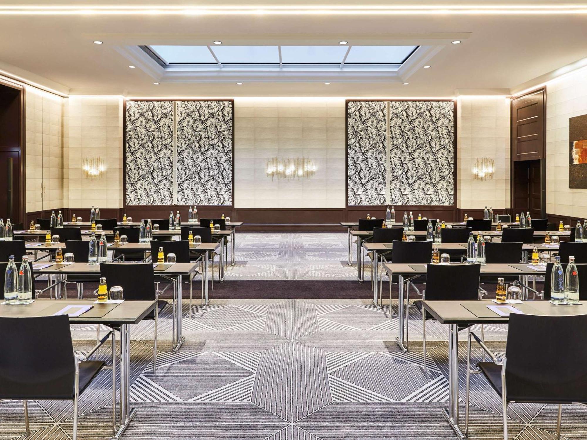 Sofitel Frankfurt Opera Hotel Frankfurt am Main Ngoại thất bức ảnh Meeting room