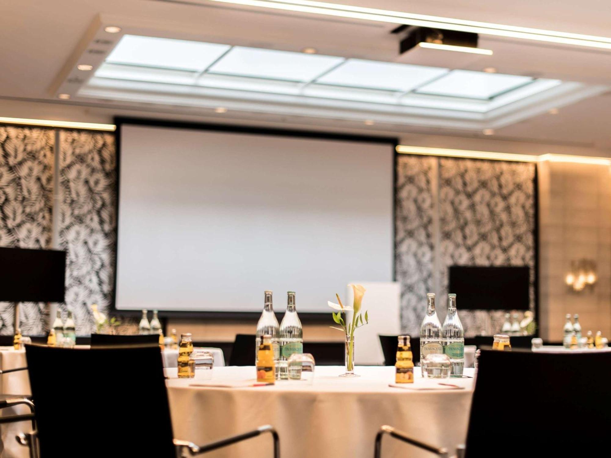 Sofitel Frankfurt Opera Hotel Frankfurt am Main Ngoại thất bức ảnh Meeting room